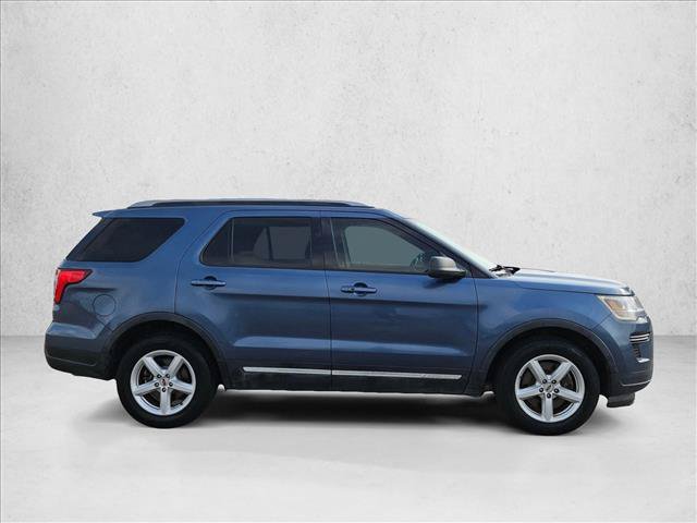 Certified 2018 Ford Explorer XLT FWD image 4