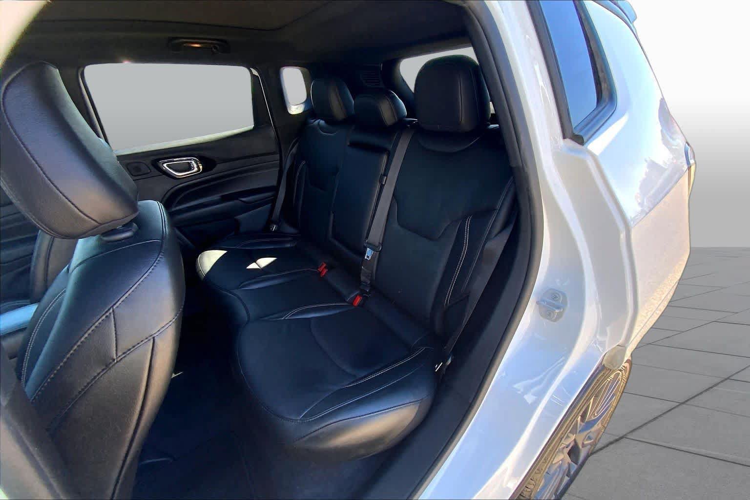 Used 2022 Jeep Compass High Altitude AWD/4WD image 21