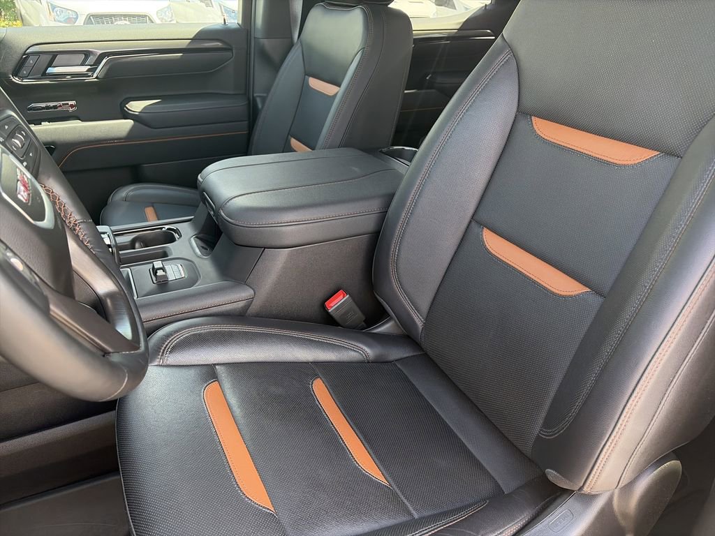 Used 2025 GMC Sierra 1500 AT4 w/ AT4 Premium Package AWD/4WD image 12