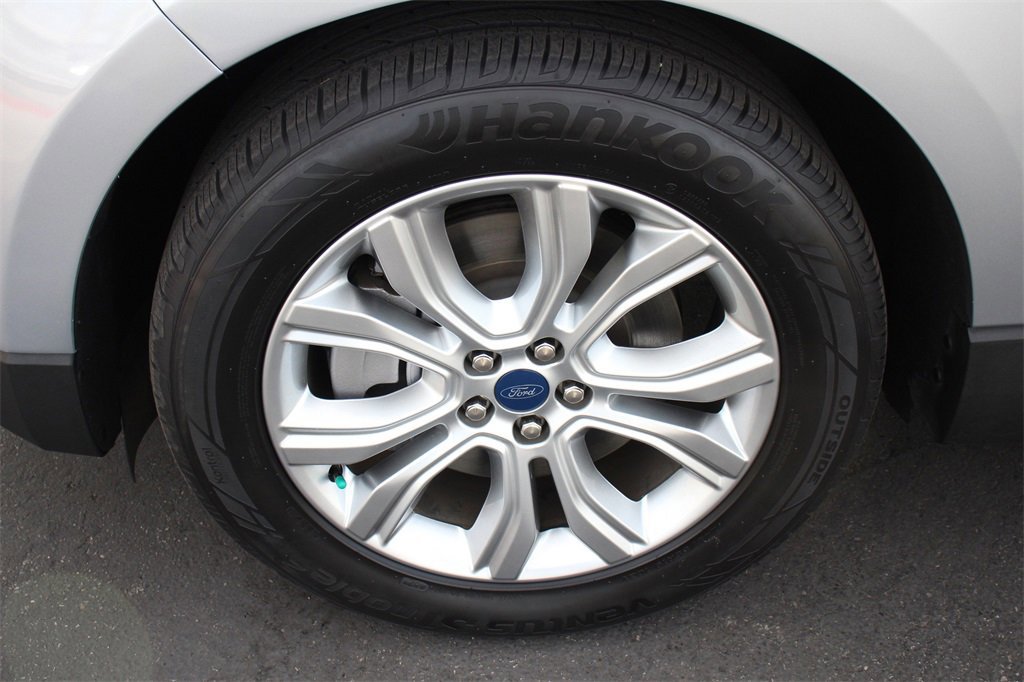 Certified 2022 Ford Edge Titanium image 30