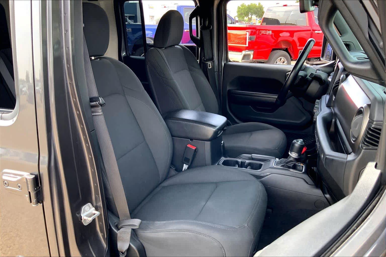 Used 2021 Jeep Wrangler Unlimited Sport w/ Sun And Sound Package AWD/4WD image 9