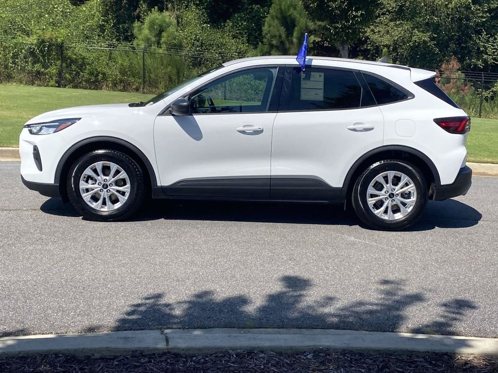 Certified 2025 Ford Escape Active FWD image 9