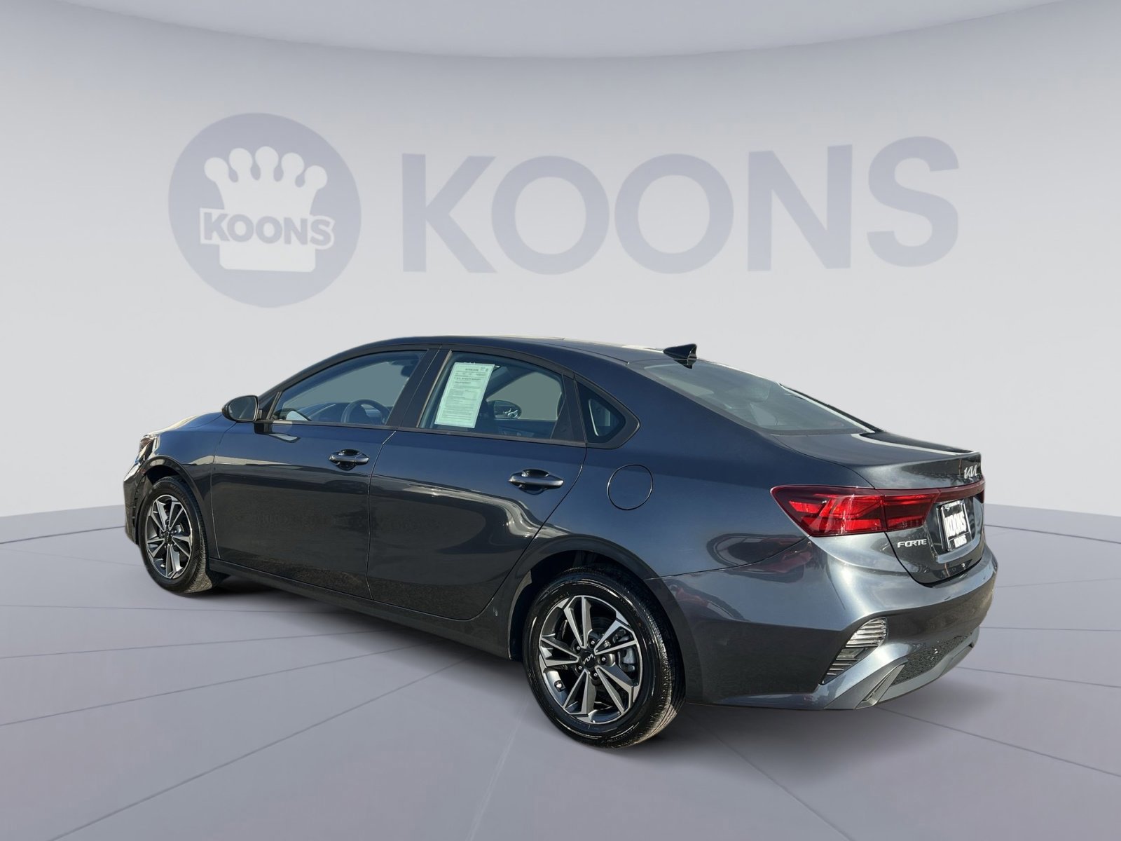 Used 2024 Kia Forte LXS image 3