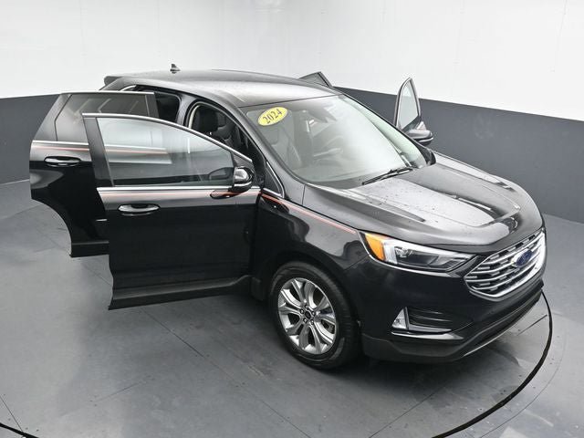 Certified 2024 Ford Edge Titanium AWD/4WD image 30