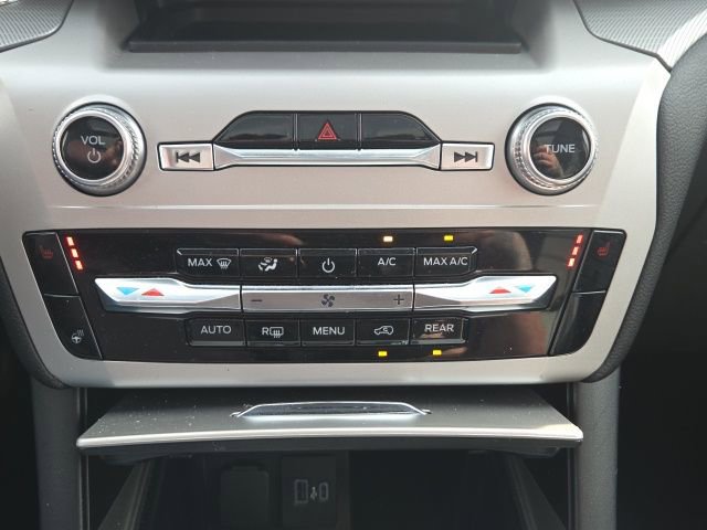 Certified 2023 Ford Explorer XLT w/ Equipment Group 202A image 33