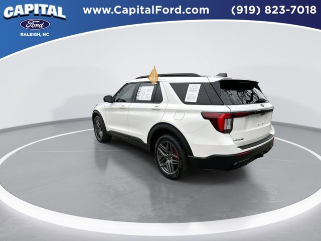 Certified 2025 Ford Explorer ST-Line w/ Premium Package image 4