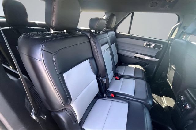 Certified 2023 Ford Explorer XLT w/ Equipment Group 202A RWD image 25