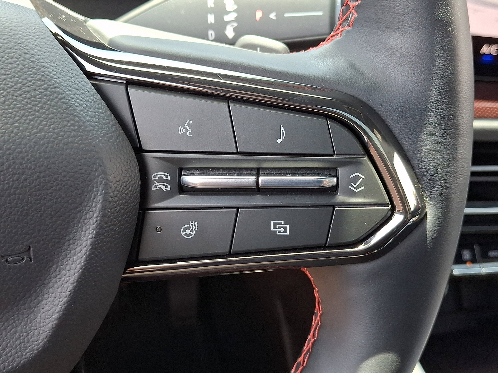 Used 2024 Chevrolet Traverse RS AWD/4WD image 30