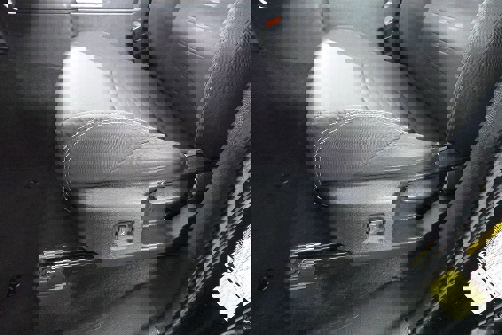 Used 2024 Toyota Tacoma TRD Off-Road image 10