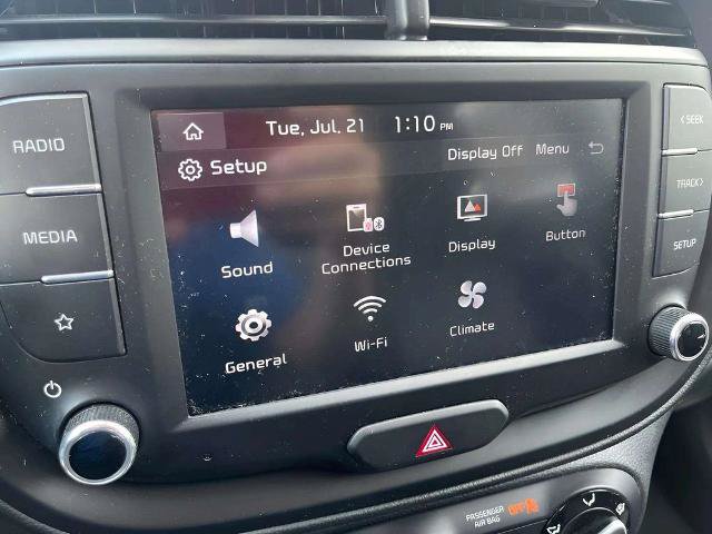 Used 2025 Kia Soul LX w/ LX Technology Package FWD image 23