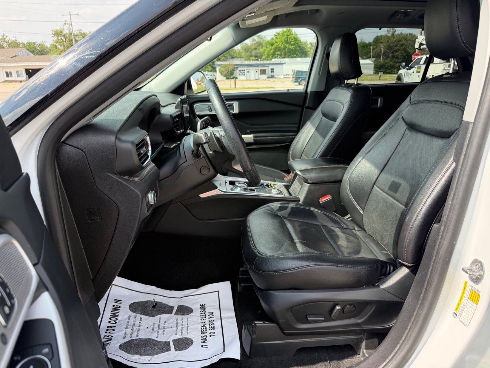Certified 2021 Ford Explorer Limited w/ Hybrid Equipment Group 310A AWD/4WD image 23