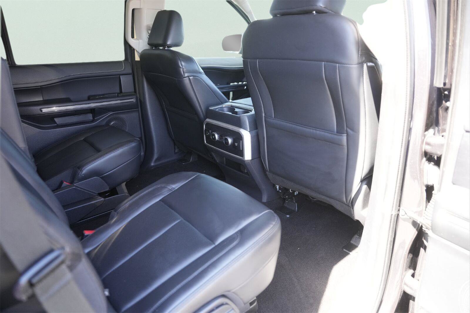 Certified 2022 Ford Expedition XLT RWD image 16