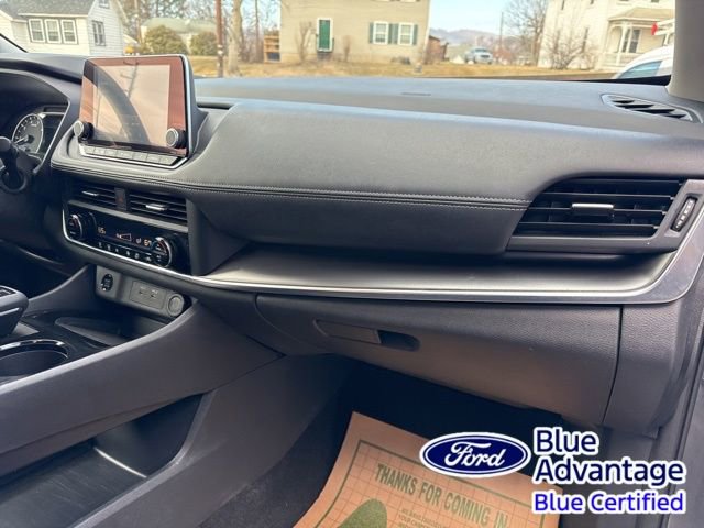 Used 2024 Nissan Rogue SV image 31