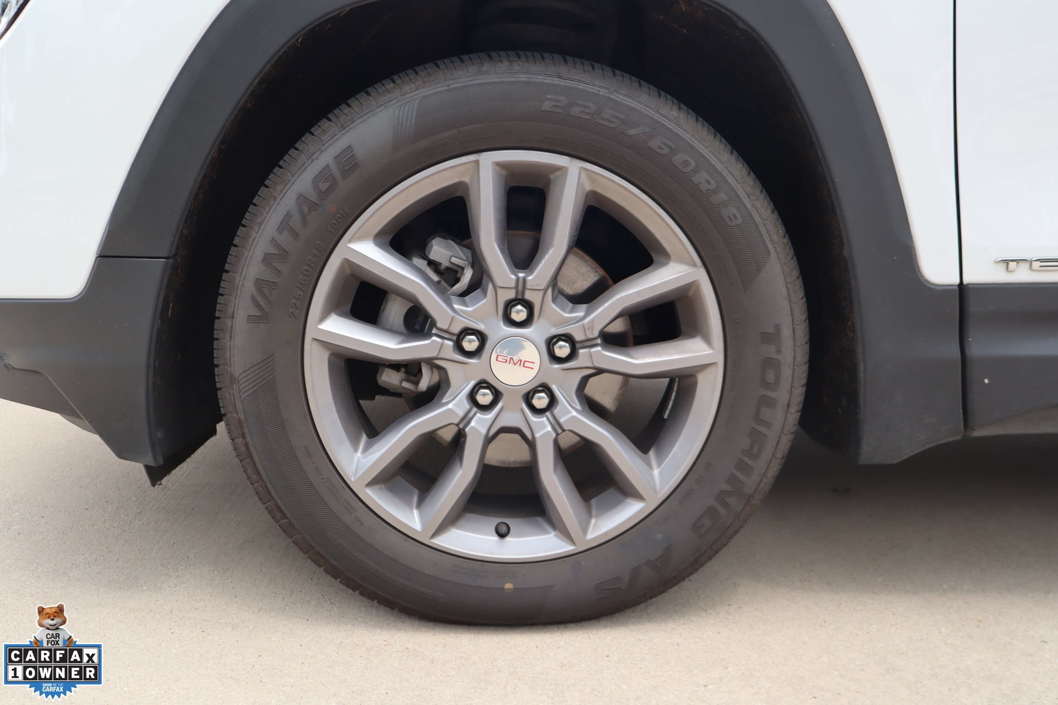 Used 2024 GMC Terrain SLT FWD image 10