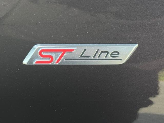 Certified 2023 Ford Escape ST-Line w/ Tech Pack #1 FWD image 16