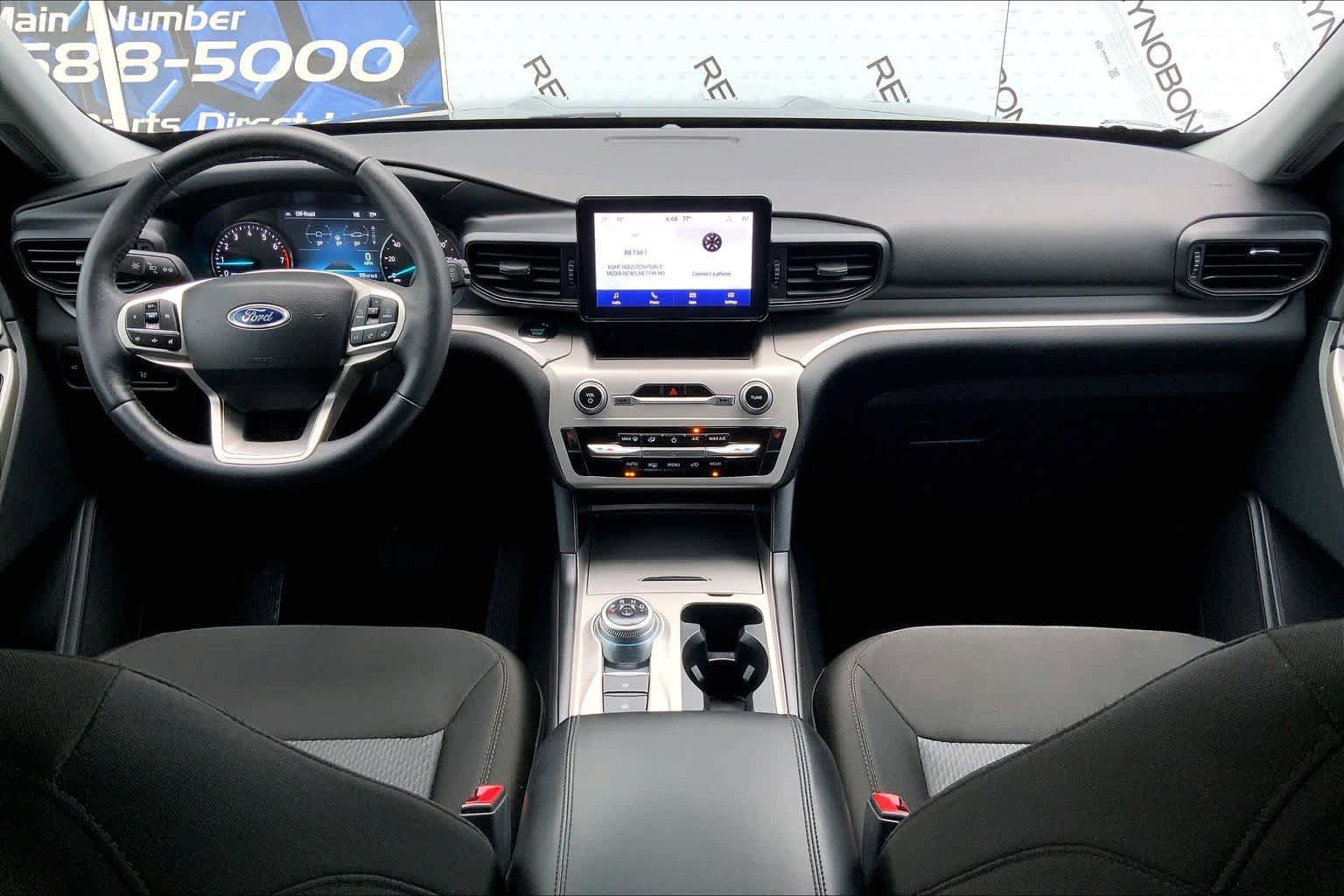 Certified 2024 Ford Explorer XLT RWD image 16