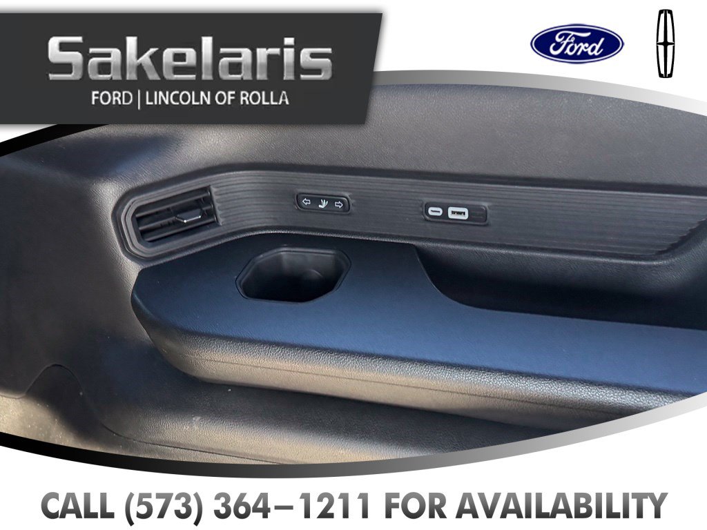 Used 2025 Jeep Wagoneer Series II w/ 8-Passenger Seating Package AWD/4WD image 40
