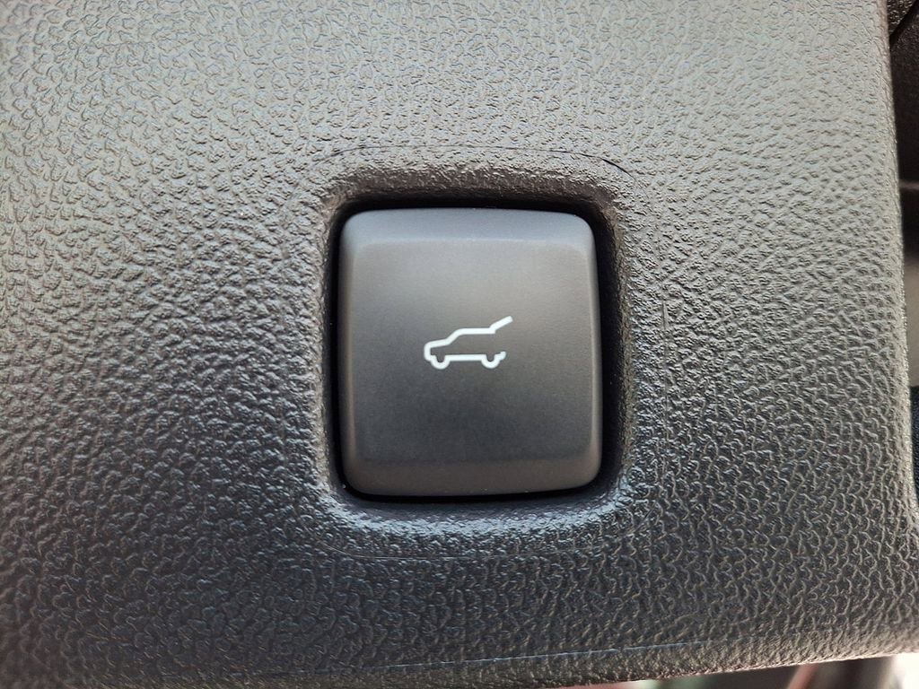Certified 2025 Ford Escape ST-Line w/ Tech Pack #1 AWD/4WD image 29