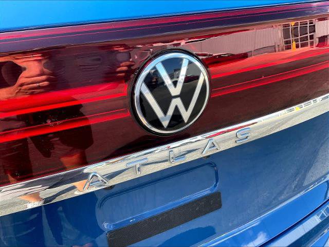 Used 2025 Volkswagen Atlas Cross Sport SE FWD image 26
