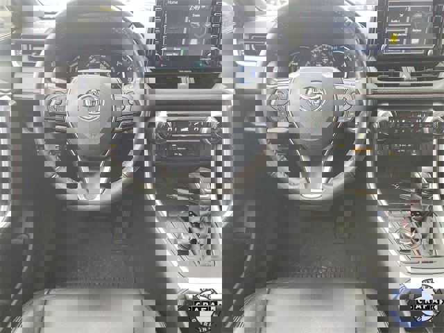 Used 2022 Toyota RAV4 SE image 9