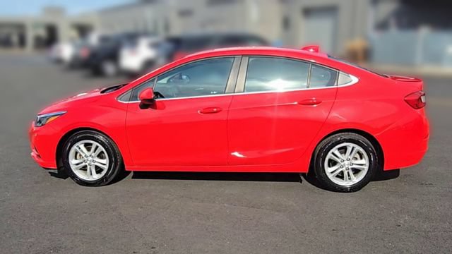 Used 2018 Chevrolet Cruze LT w/ Convenience Package FWD image 6