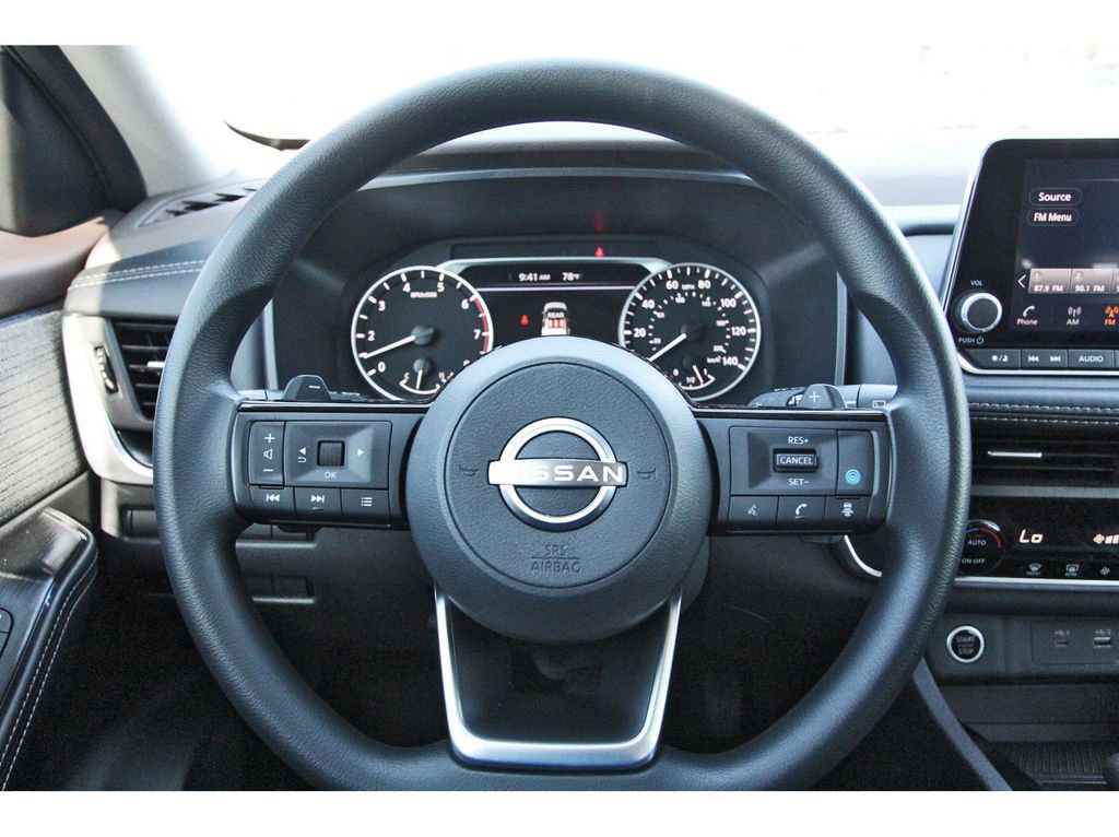Used 2023 Nissan Rogue SV FWD image 14