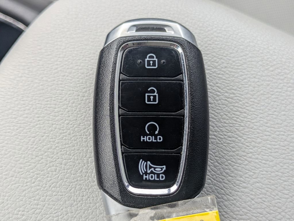 Used 2022 Hyundai Kona Limited w/ Cargo Package FWD image 30