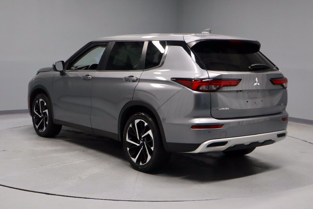 Used 2022 Mitsubishi Outlander SE AWD/4WD image 10