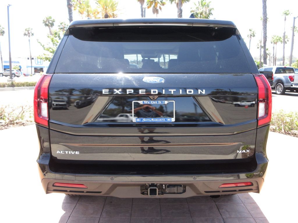 Certified 2025 Ford Expedition Max Active RWD image 3
