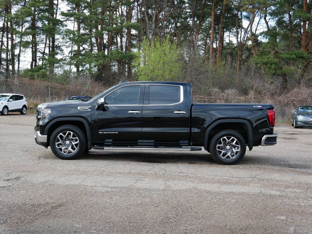 Used 2024 GMC Sierra 1500 SLT w/ SLT Premium Plus Package image 5