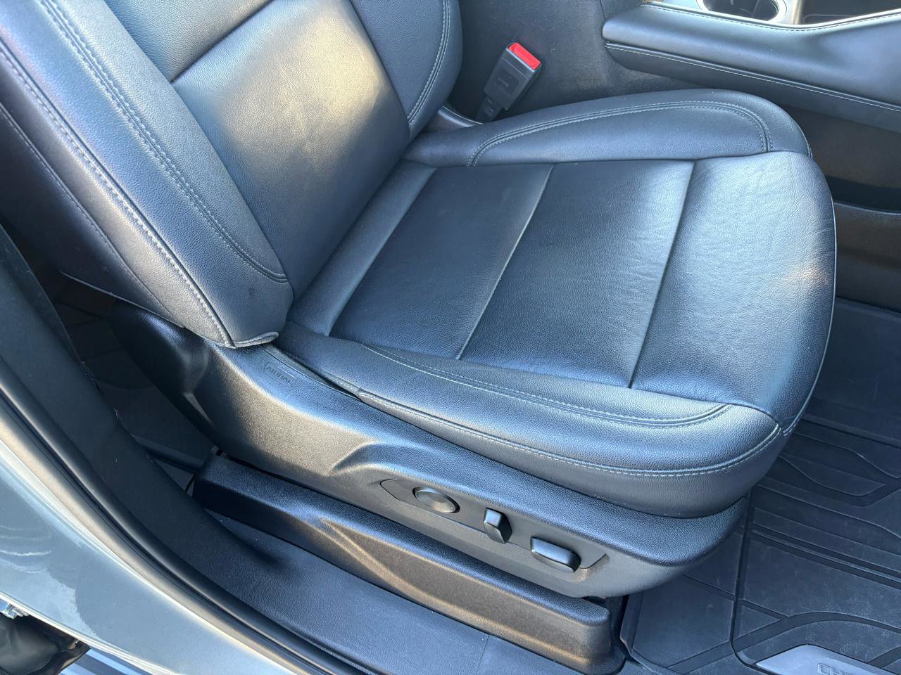 Used 2023 Chevrolet Tahoe LT w/ Luxury Package AWD/4WD image 79