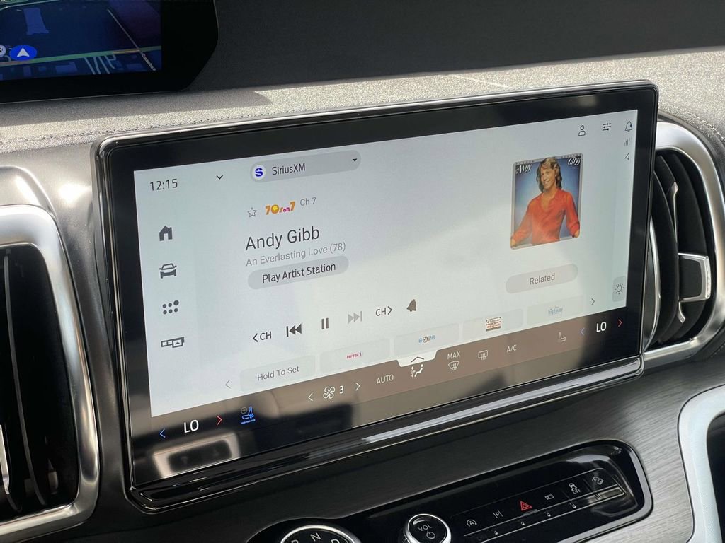 Certified 2025 Ford Expedition Platinum image 15