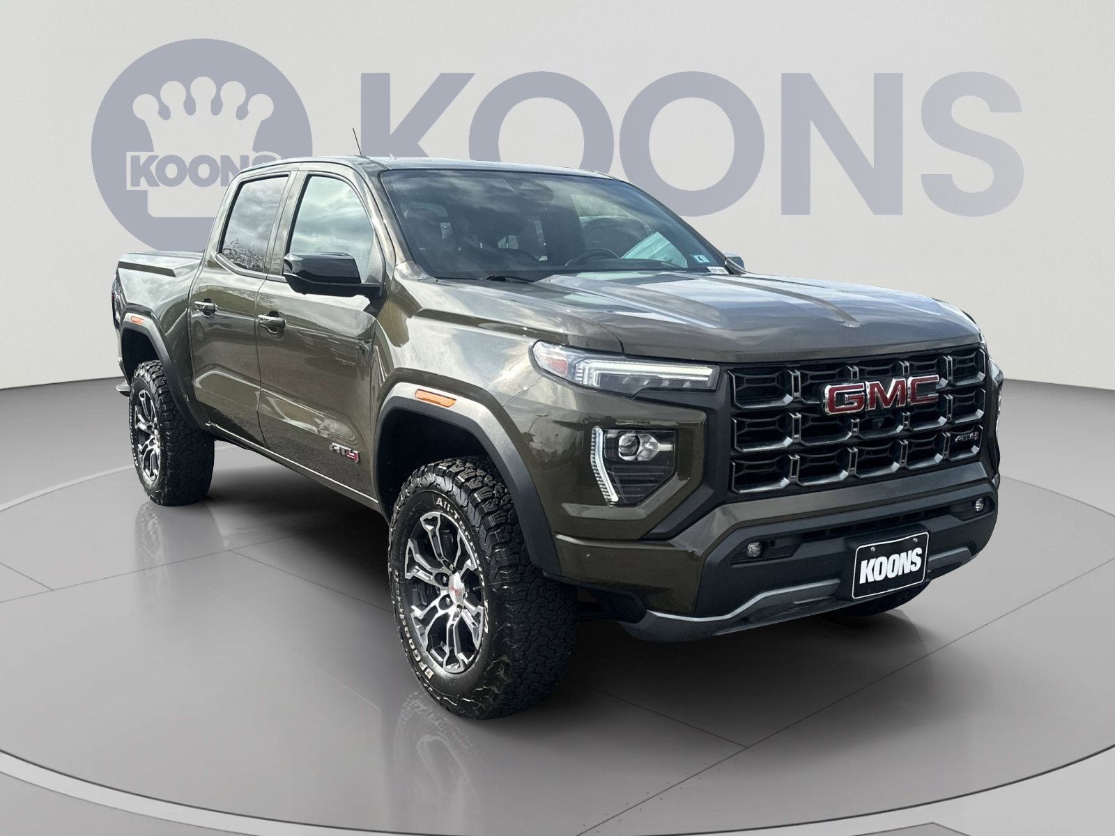 Used 2023 GMC Canyon AT4 w/ AT4 Premium Package AWD/4WD image 2