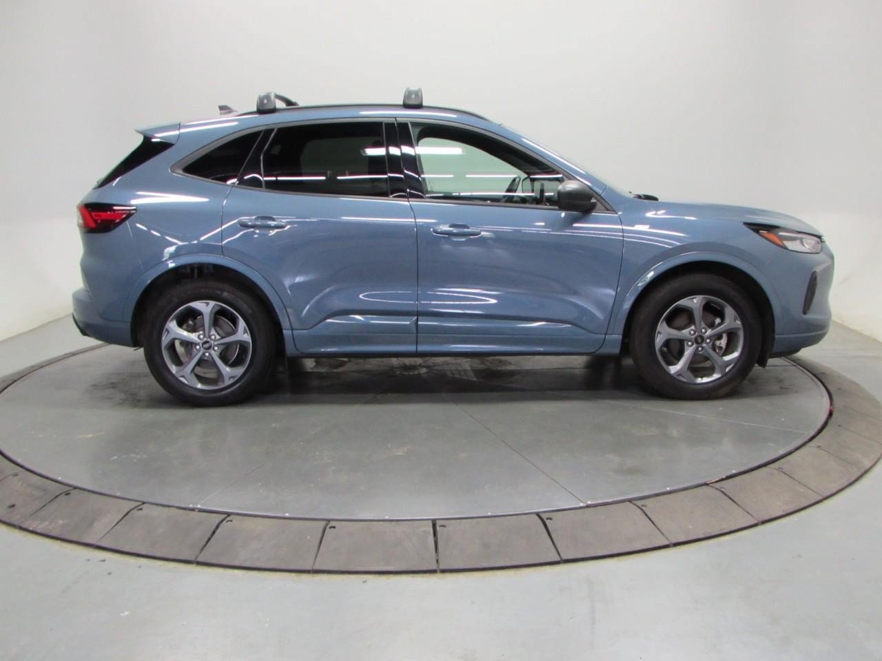 Certified 2023 Ford Escape ST-Line w/ Tech Pack #1 AWD/4WD image 8