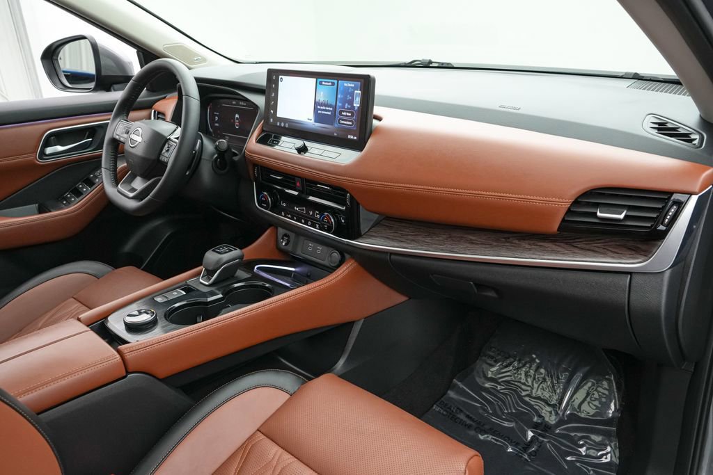 Used 2025 Nissan Rogue Platinum AWD/4WD image 22