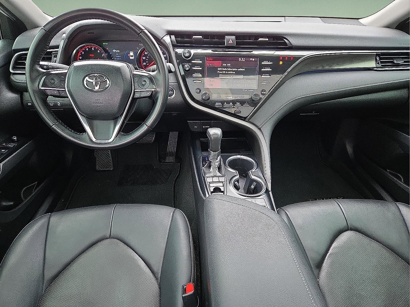 Used 2020 Toyota Camry XSE image 11