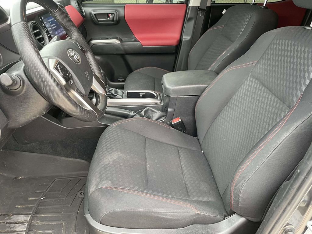 Used 2023 Toyota Tacoma SR5 AWD/4WD image 13