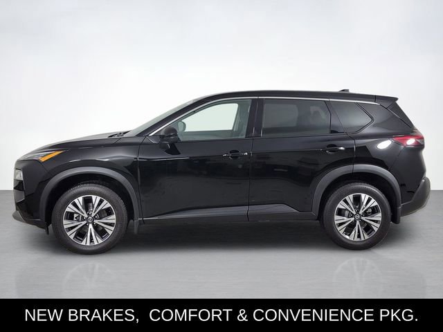 Used 2021 Nissan Rogue SV image 2