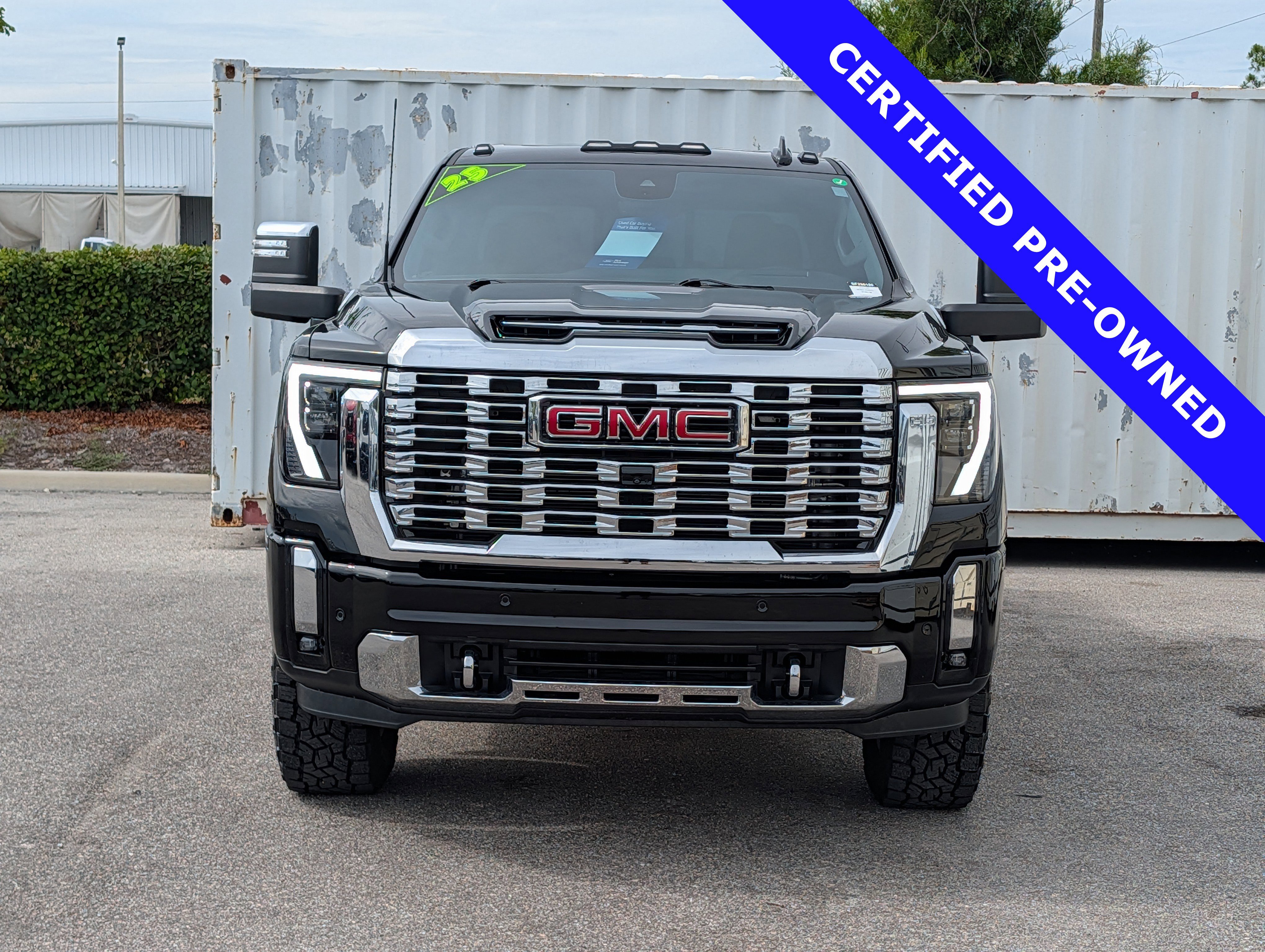 Used 2025 GMC Sierra 3500 Denali w/ Denali Reserve Package AWD/4WD image 8