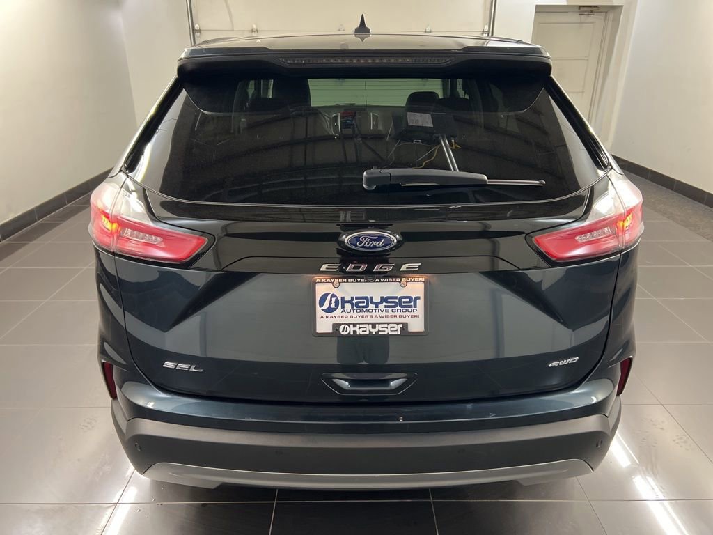 Certified 2024 Ford Edge SEL w/ Convenience Package AWD/4WD image 3