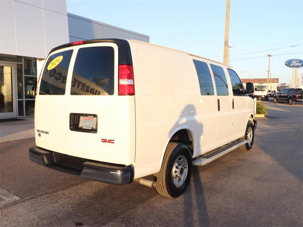 Used 2024 GMC Savana 2500 w/ Driver Convenience Package image 5