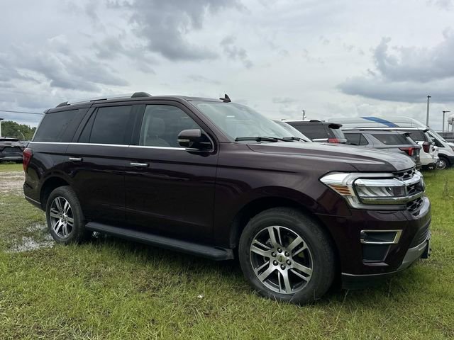 Certified 2024 Ford Expedition Limited RWD image 3
