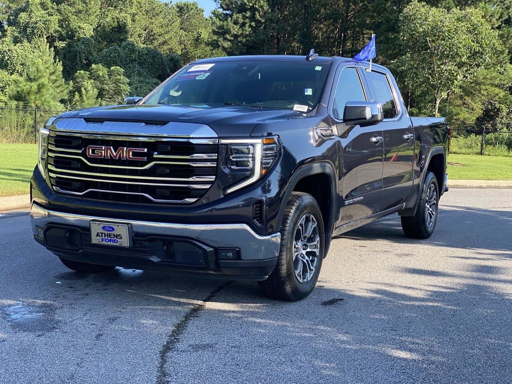 Used 2025 GMC Sierra 1500 SLT AWD/4WD image 9