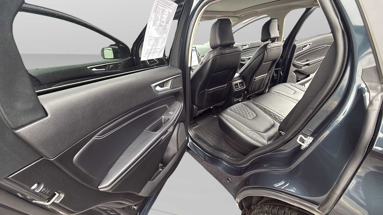 Certified 2024 Ford Edge Titanium image 37
