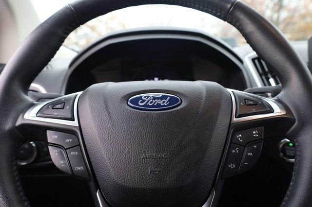 Certified 2024 Ford Edge SEL image 8