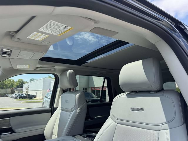 Certified 2025 Ford Expedition Platinum w/ Driver's Package AWD/4WD image 19