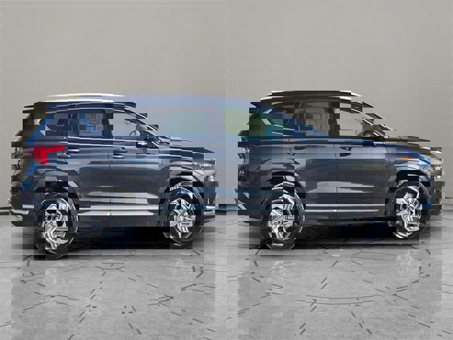 Used 2023 Hyundai Santa Fe SEL w/ Premium Package image 2