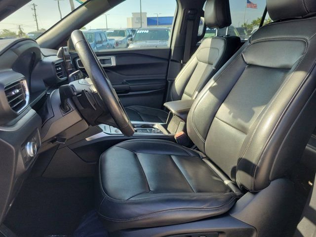 Certified 2020 Ford Explorer XLT w/ Equipment Group 202A AWD/4WD image 27