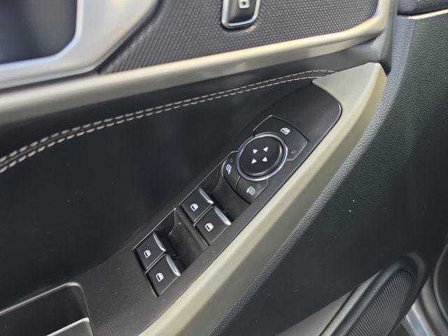 Certified 2023 Ford Explorer XLT RWD image 17