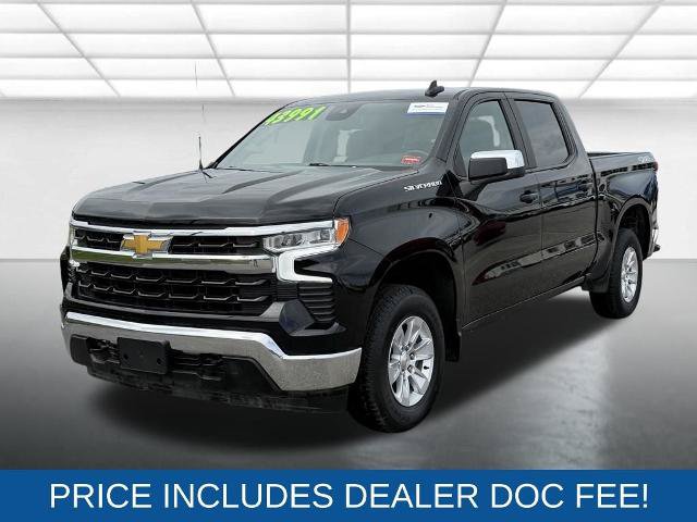 Used 2025 Chevrolet Silverado 1500 LT AWD/4WD image 3